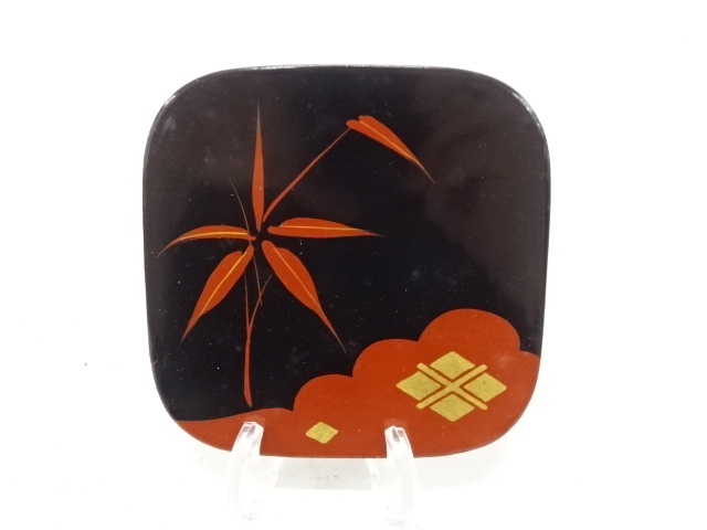 Lacquerware